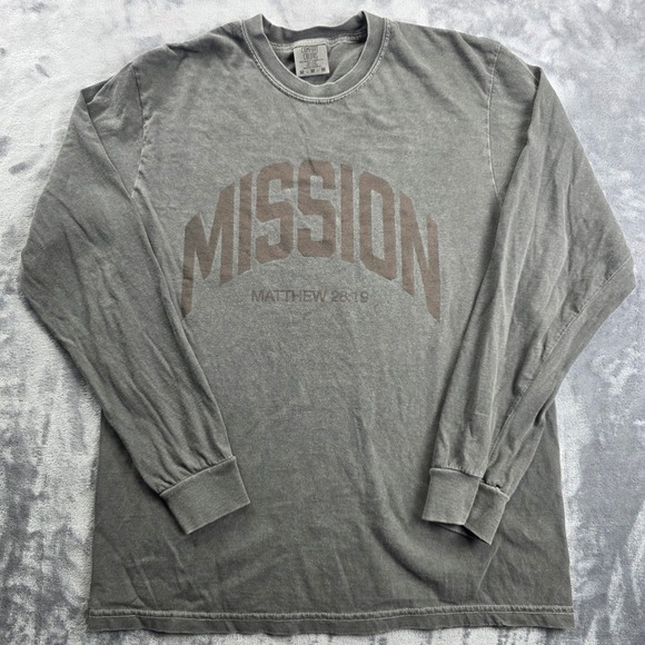 Comfort Colors Other - Comfort Colors Graphic Shirt Mens Medium‎ Grey Mission Matthew 28:19 Long Sleeve